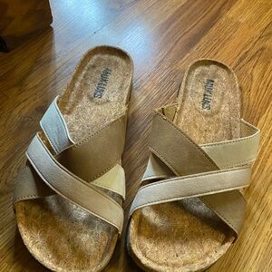 Natural Steps Women's Brown and Cream Sandals